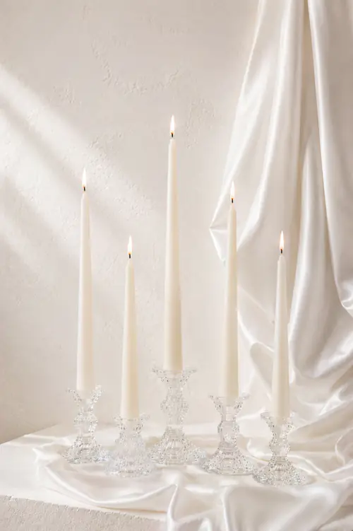 Velas cónicas blancas premium